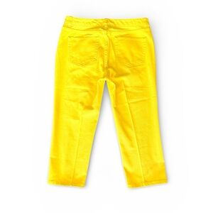 Chaps by Ralph Lauren women’s 8 capri cropped yellow denim jeans
